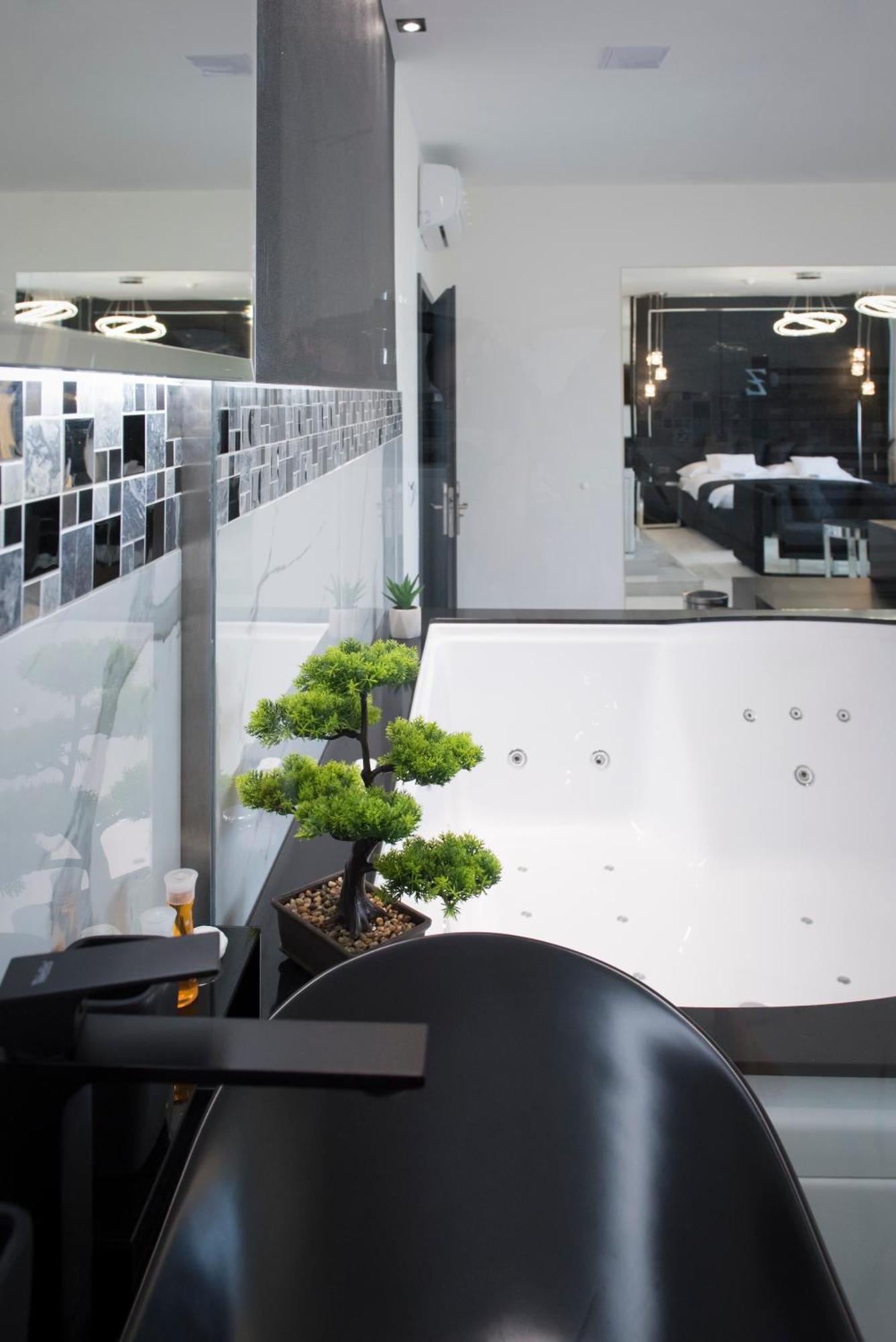 Z Rooms Boutique Zalaegerszeg Buitenkant foto